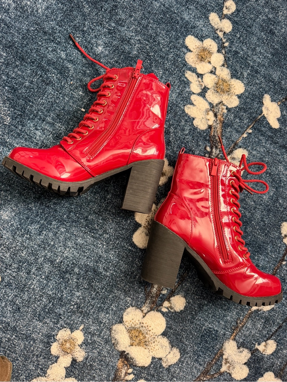 Red Patent Lace-Up Block Heel Boots for Women 7 - Picture 2 of 6